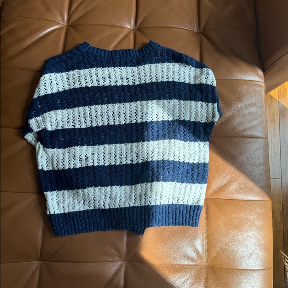 Strip blue and White sweater from forever21 - Picture 2 of 3